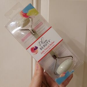 Plum Beauty Jade Face Roller Beauty Tool